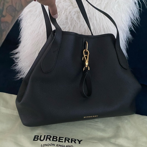 Authentic Burberry Tote Bag - Picture 4 of 4